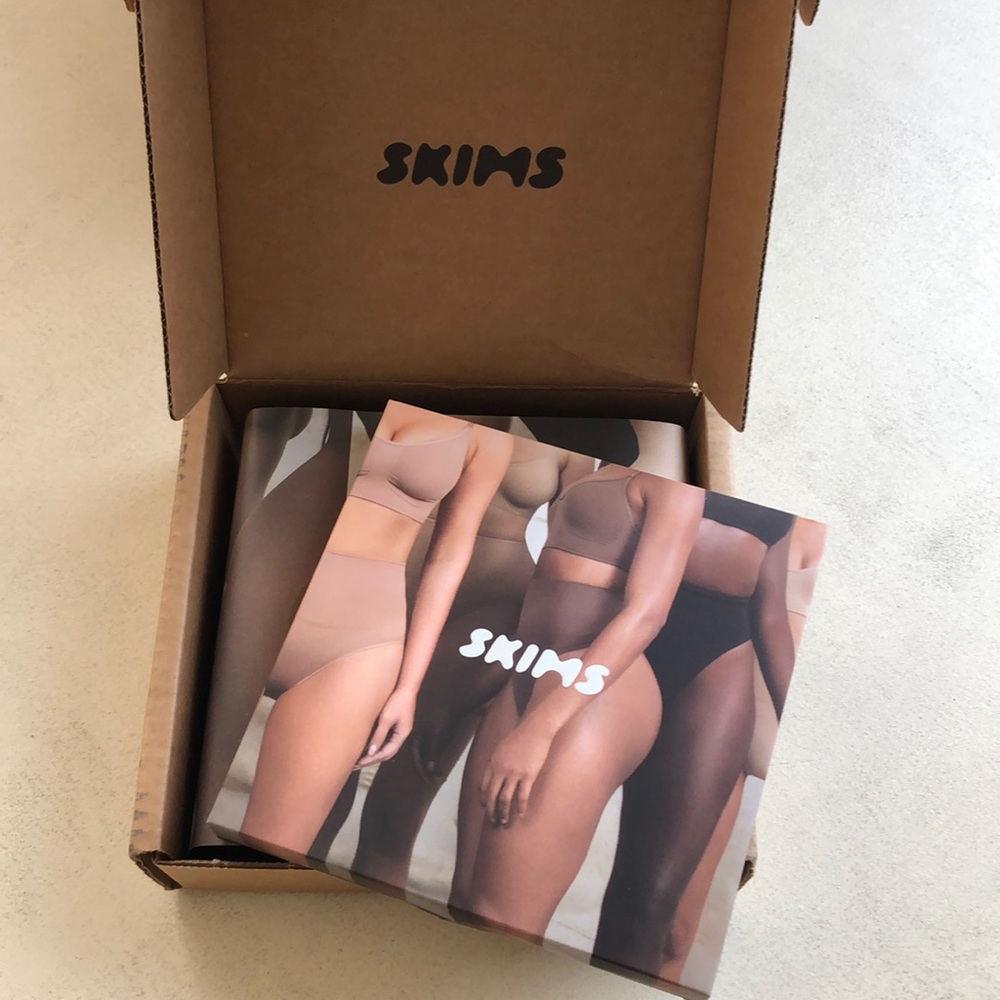 Skims shape wear